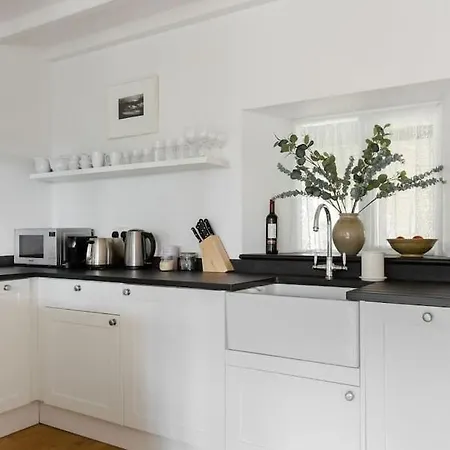 No 9 Rowden Villa Noss Mayo Exterior photo