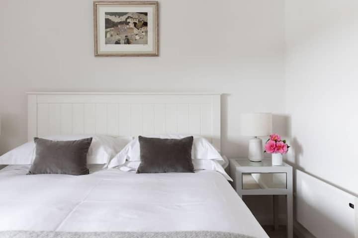 No 9 Rowden * Noss Mayo